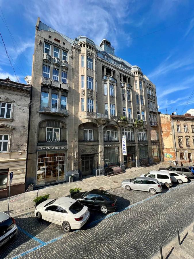Apartment On Hnatiuka With Parking 리비프 외부 사진