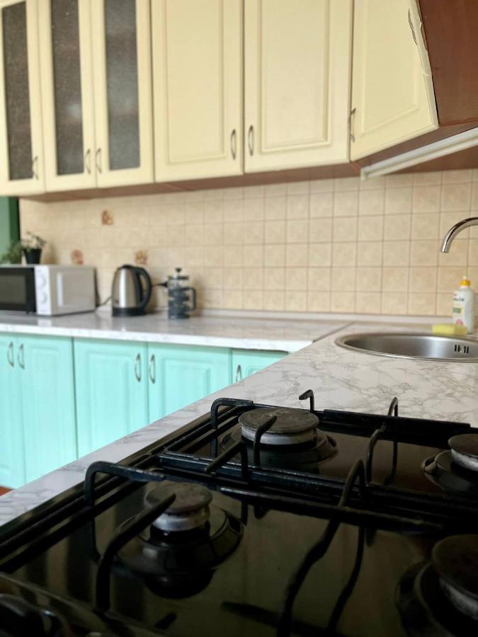 Apartment On Hnatiuka With Parking 리비프 외부 사진